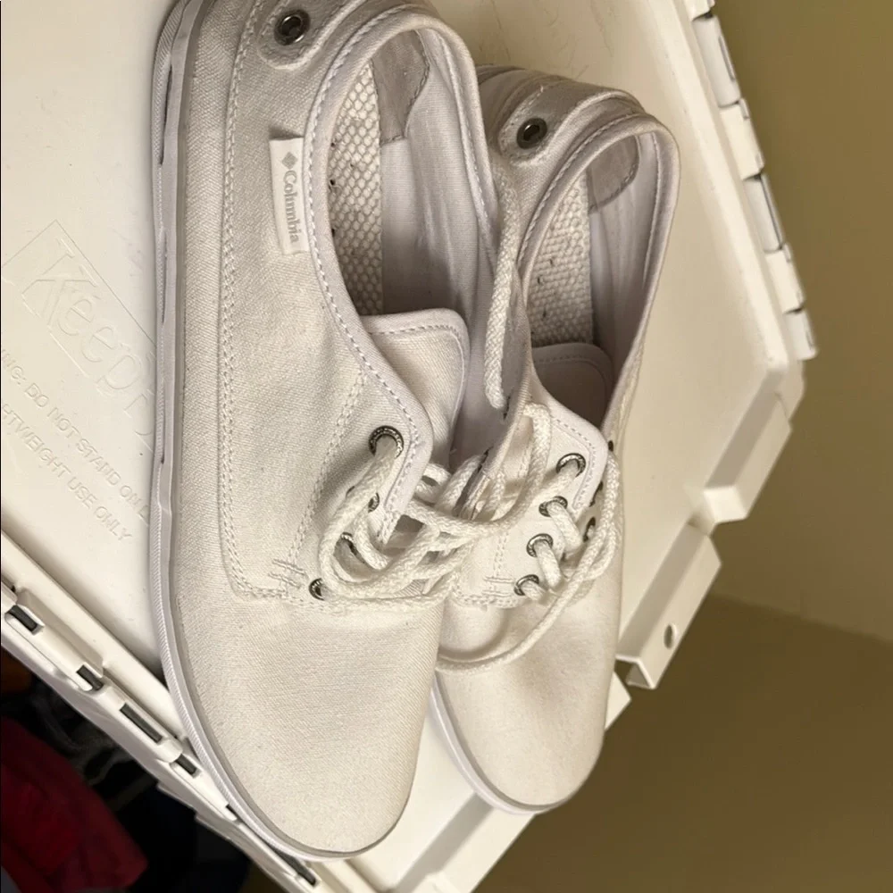 Columbia White Canvas Sneakers Casual Low-Top Design - Picture 9 of 9